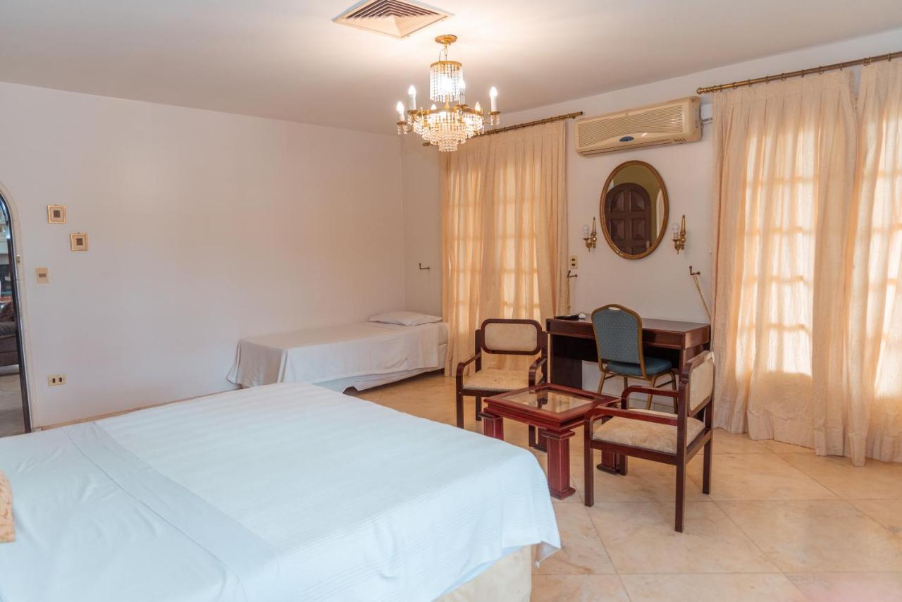 Casa Blanca Hotell Ciudad del Este Eksteriør bilde
